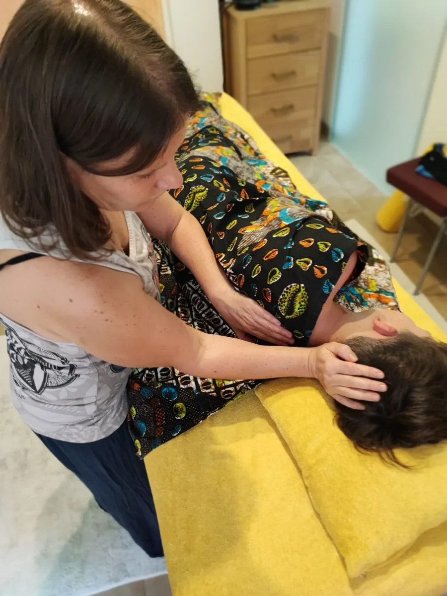 Sanfte Unterstützung bei körperlichen und seelischen Veränderungen: Cranio Sacral Balancing für Kinder und Jugendliche.